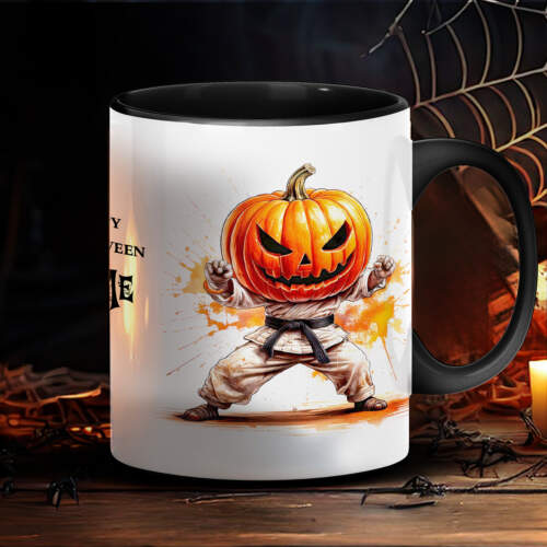 Halloween-Tasse mit gruseligem Kürbis-Karate-Motiv, personalisierbar, 330 ml, Keramik, Made in Germany.