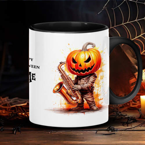 Halloween-Tasse mit gruseligem Kürbis-Saxophon-Motiv, personalisierbar, 330 ml, Keramik, Made in Germany.