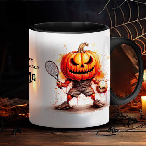 Halloween-Tasse mit gruseligem Kürbis-Tennis-Motiv, personalisierbar, 330 ml, Keramik, Made in Germany.